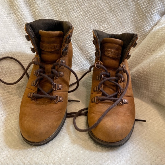 Merrell Heeled Boots Womens size 5 Chateau Oak Mid Lace Ankle Waterproof - Picture 1 of 9